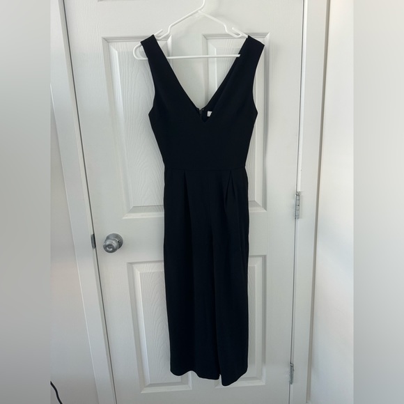 ❣️SOLD❣️Aritzia Babaton Marcus Black Jumpsuit Size 2 - Picture 5 of 10